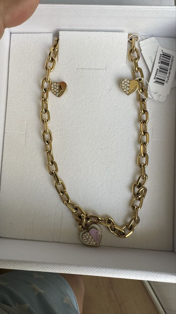 Украшения от Guess