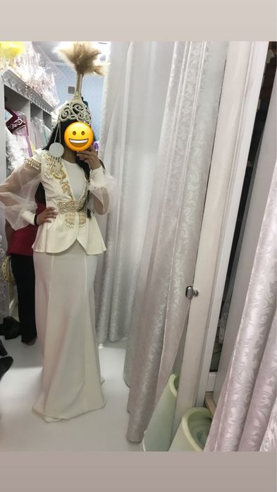 Белое платье в пол