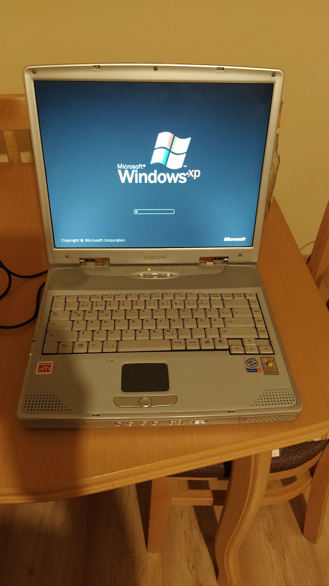 Лаптоп HP Toshiba