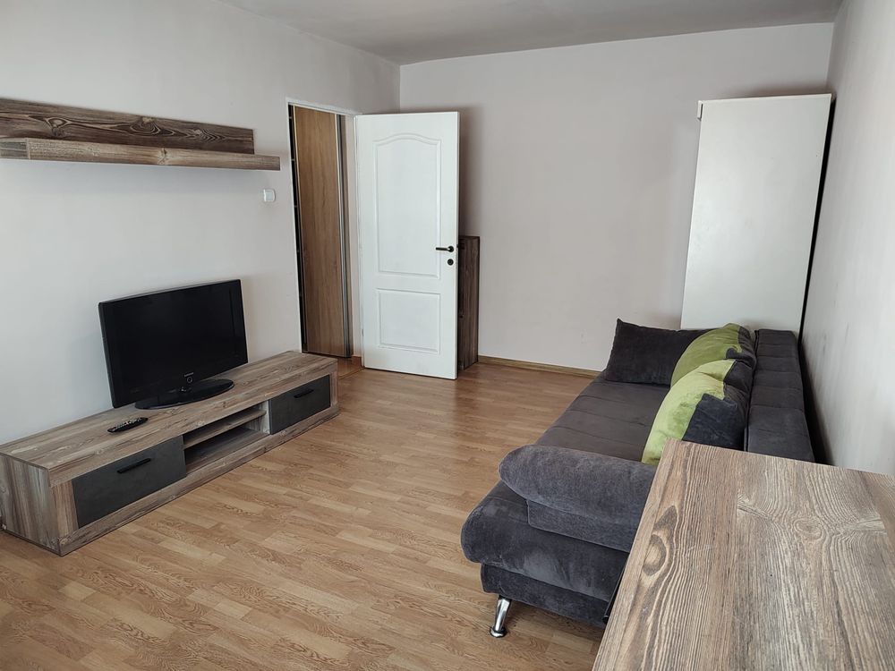 Apartament parter de inchiriat