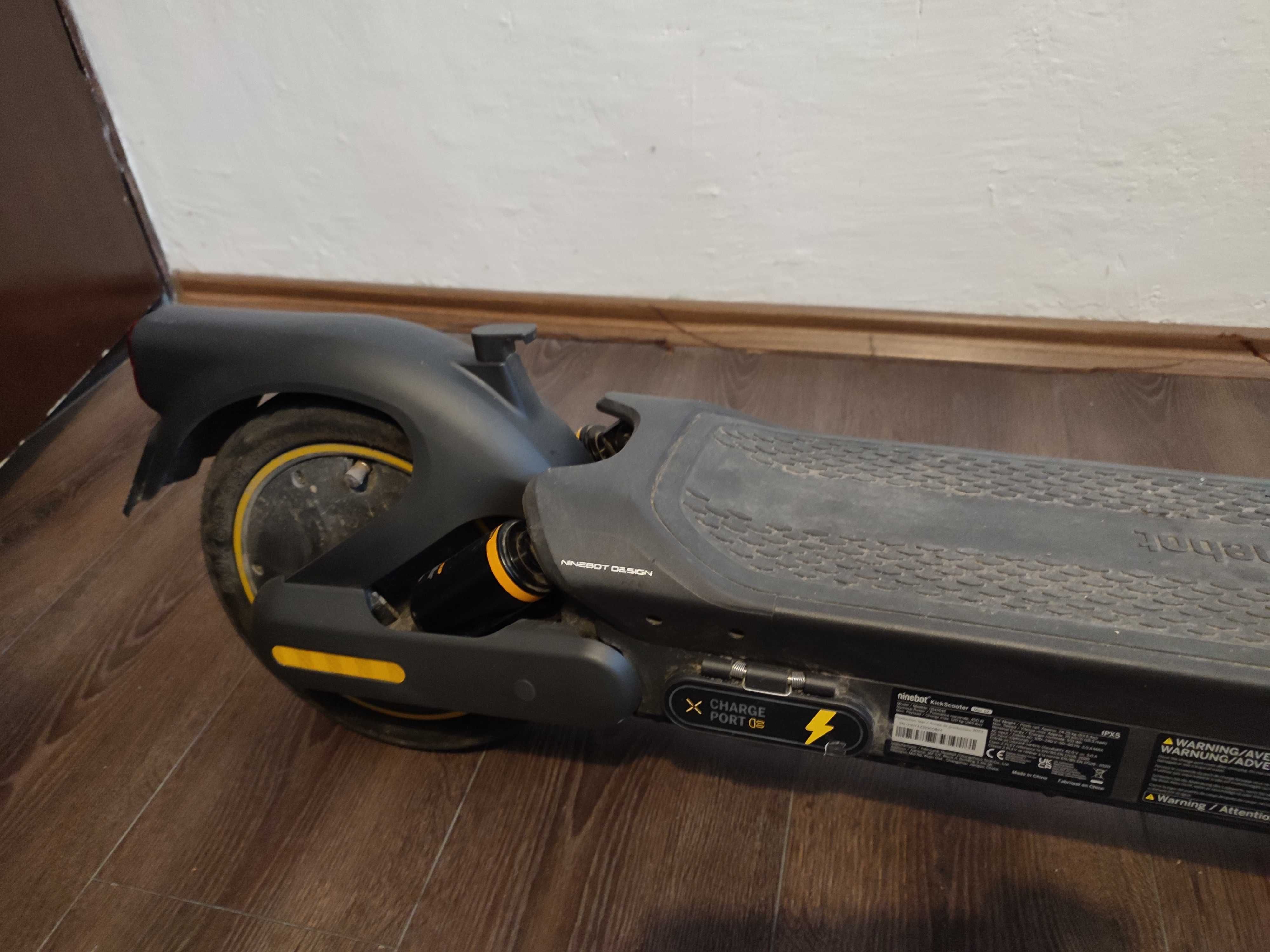 Segway Ninebot Max G2 електрическа тротинетка