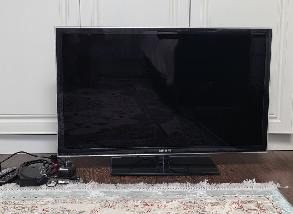Телевизор SAMSUNG диагональ.110 см