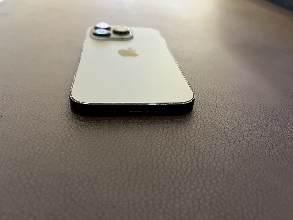 Iphone 14 Pro baterie 100%