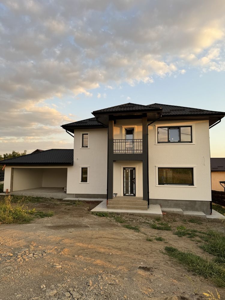 Casa parter+etaj ,450 mp teren, strada Tudor Vianu