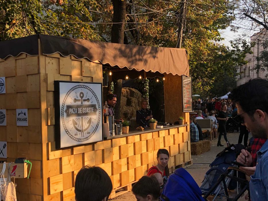 Stand exterior sau interior 5x5m sau 5x2.5m ideal pentru evenimente