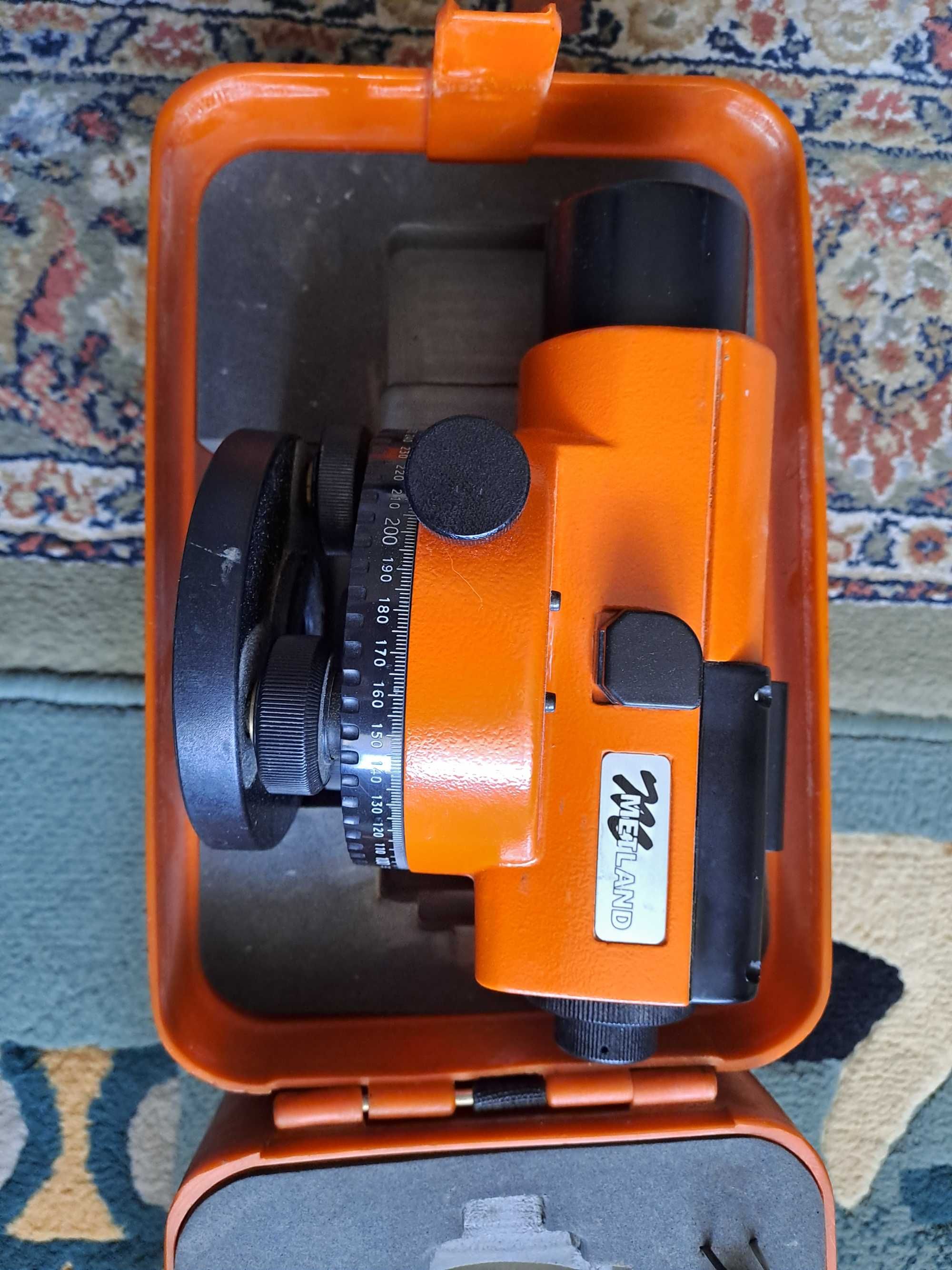 Vand nivela optica Metland