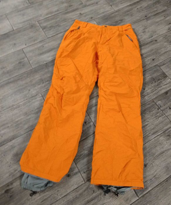 Salopete ski ,geci ,pantaloni,combinezoane ideale pt zăpadă