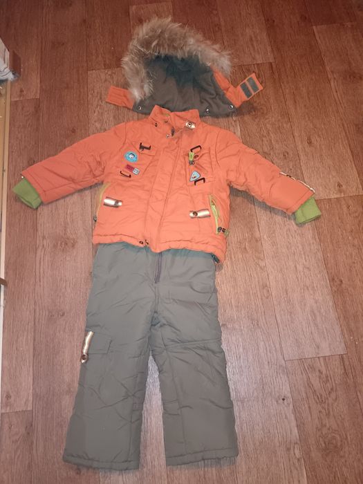Продам б/у детский зимний комплект курточка и штаны!