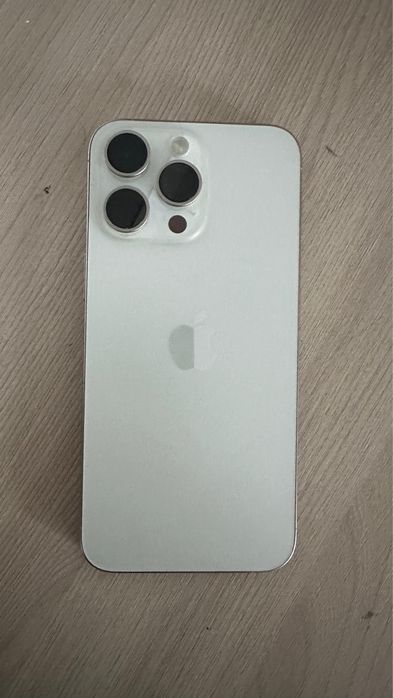 Продам Айфон 15 промакс