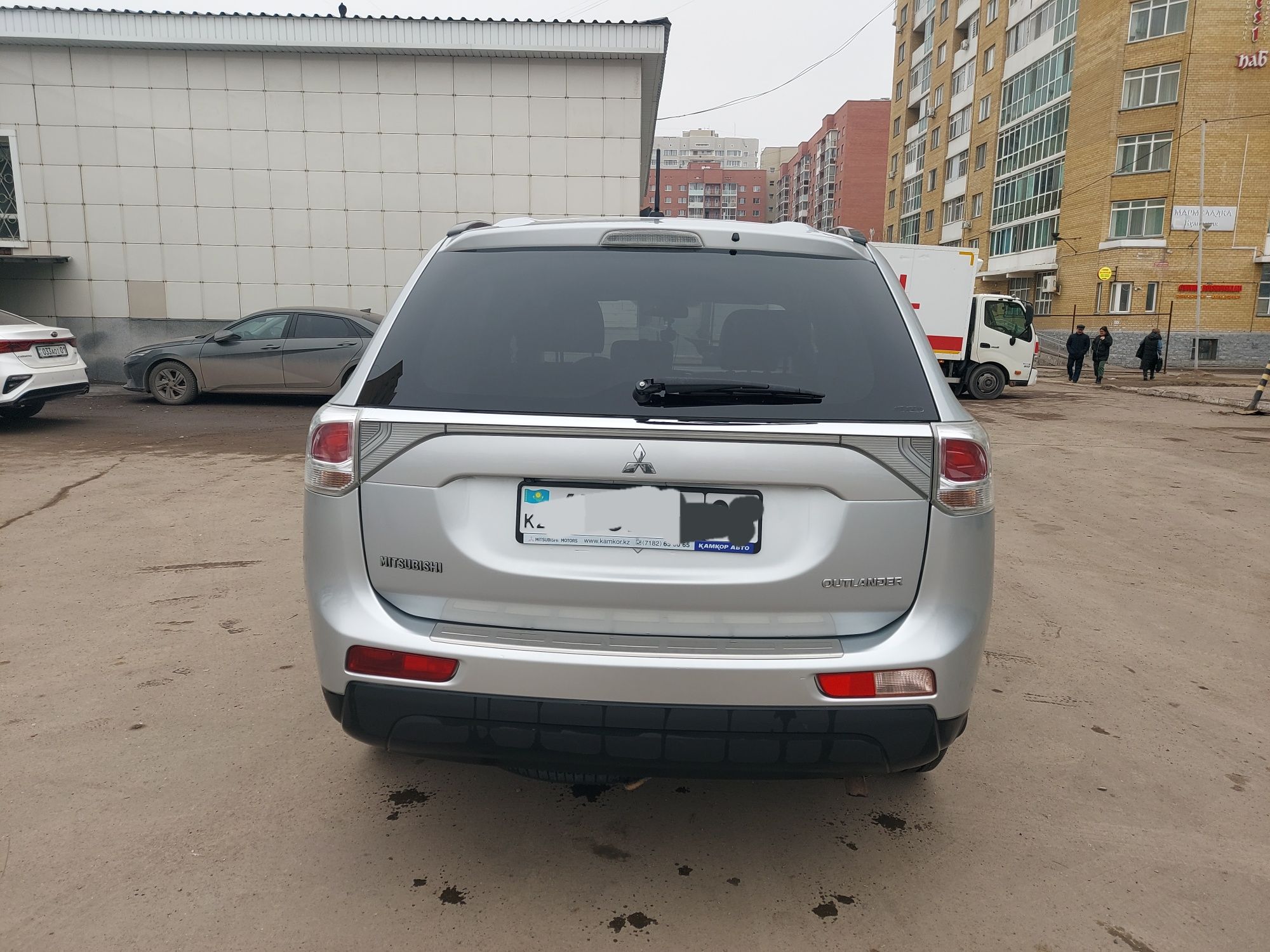 Продам Mitsubishi Outlander 2,4 л