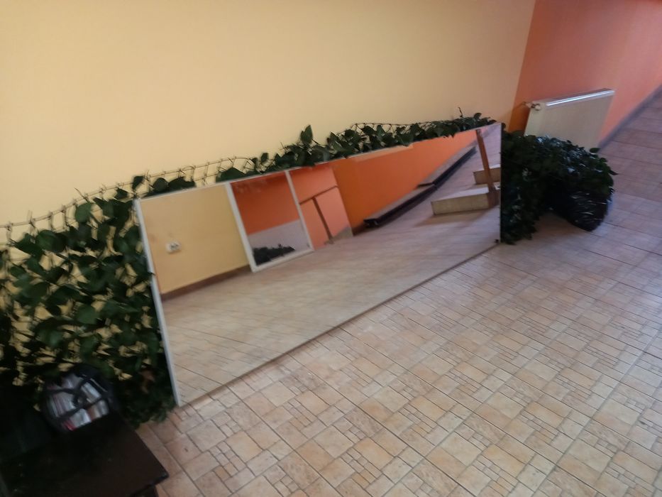 Frizerie mobilier second-hand