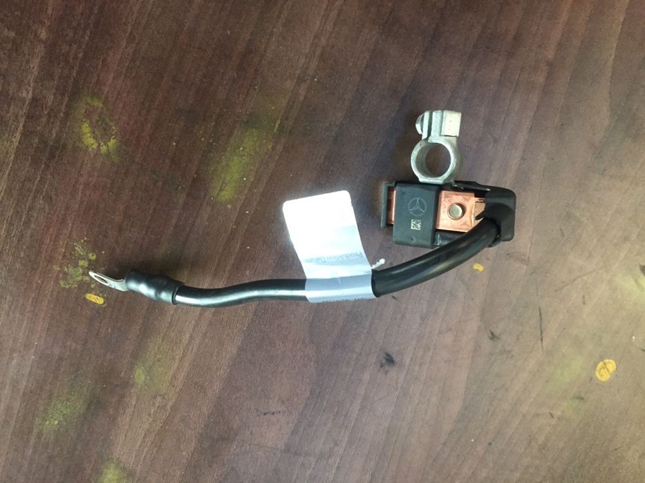 Borna minus regulator tensiune mercedes w204 w212