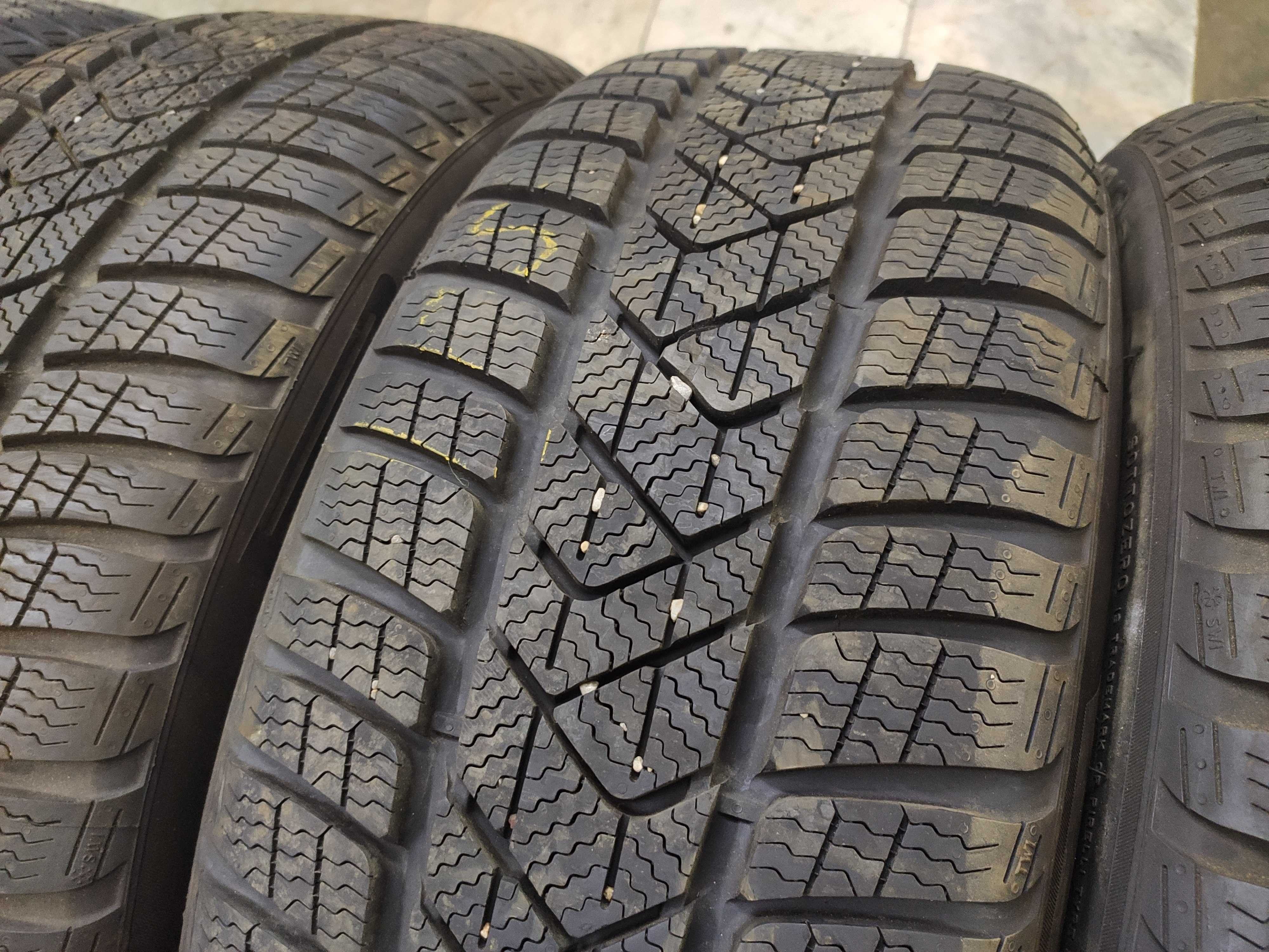 4бр Почти Нови Зимни Гуми 215 50 18 - Pirelli