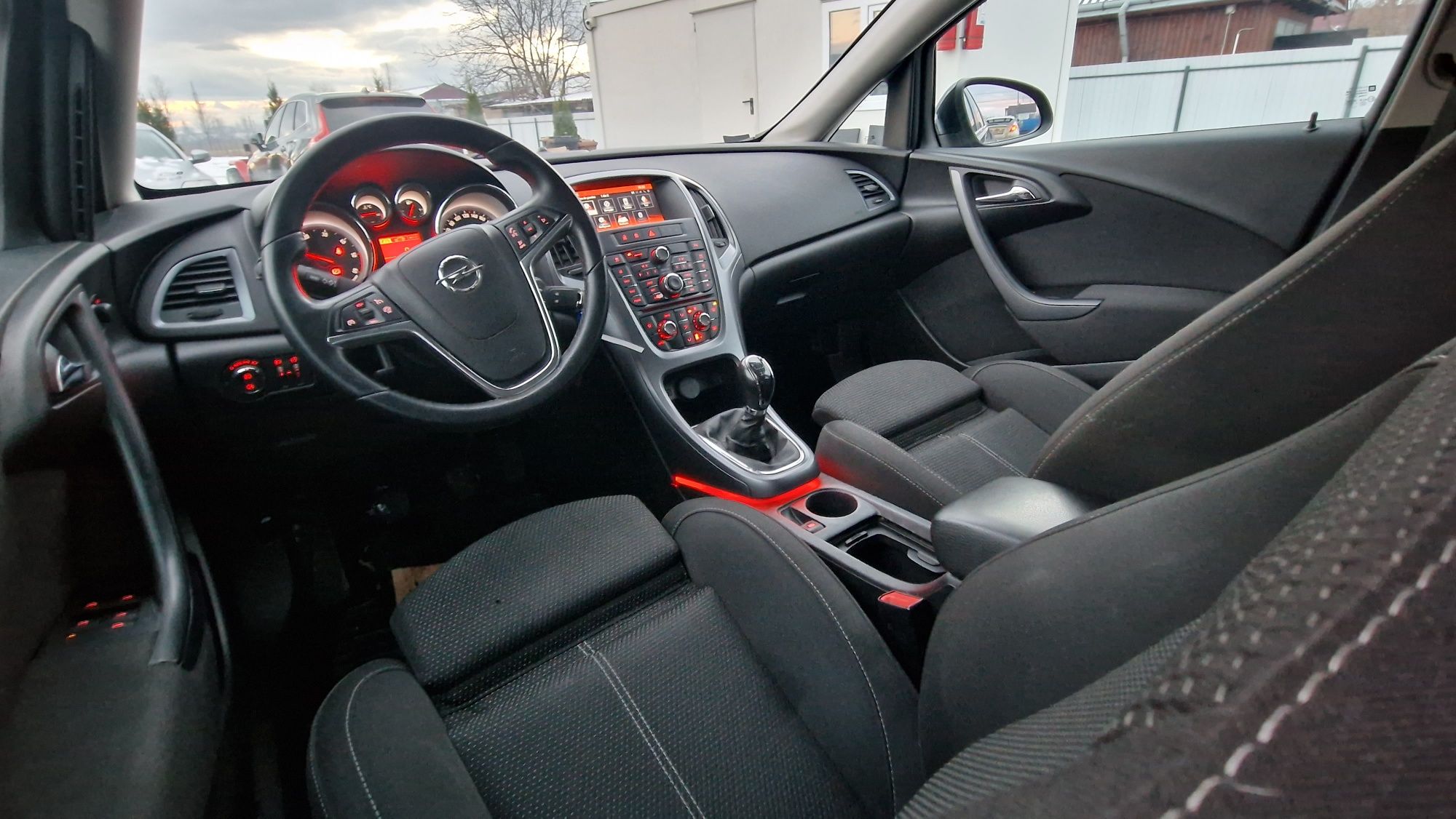 Opel Astra J 2015 euro6 navi Jante senzori