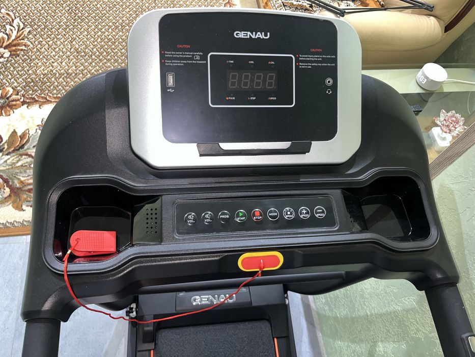 Продам беговую дорожку Genau X30 электрическую