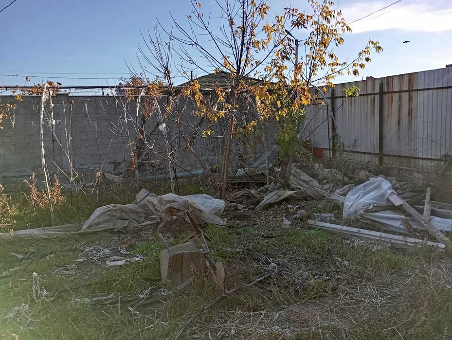 Se vinde solar pentru legume sau flori. 175 /arcada