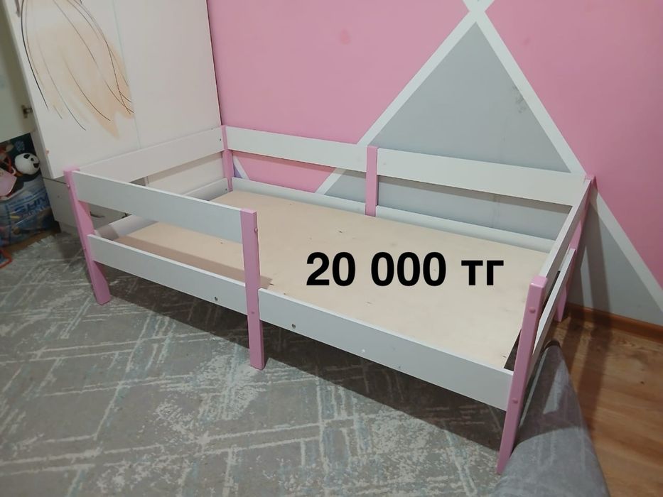 Кровать детская белый-розовый