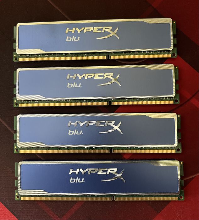 Kit Memorii RAM DDR3 32 GB(4x8GB) 1600 Mhz Kingston HyperX Blu