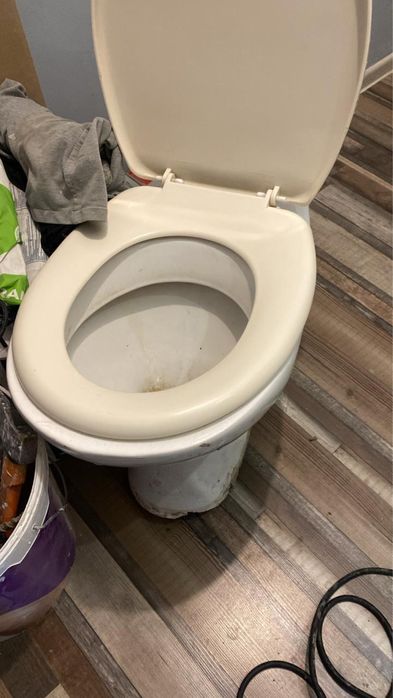 Унитаз с бачком б/у