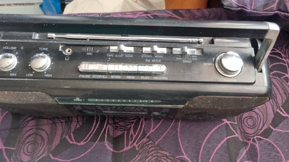 Ретро касетофон.