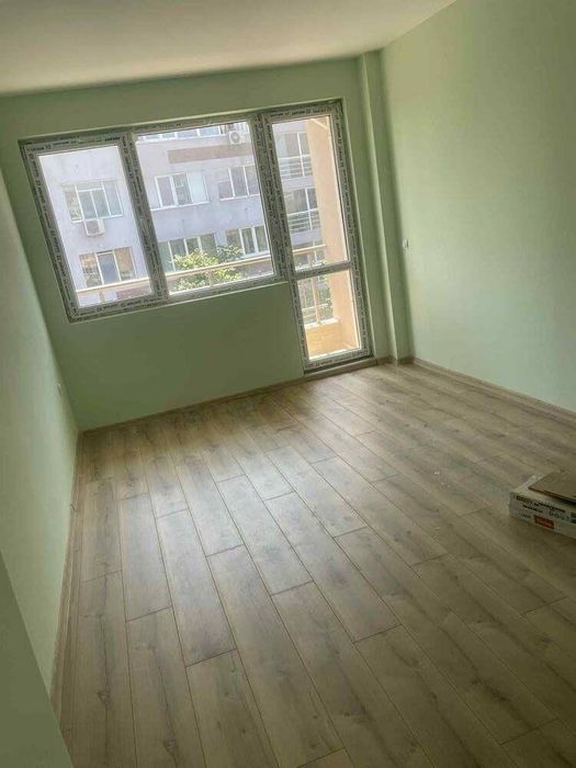 Дава се под наем Двустаен апартамент в Бургас, Славейков - 70 кв.м за 357 € - Снимка #1