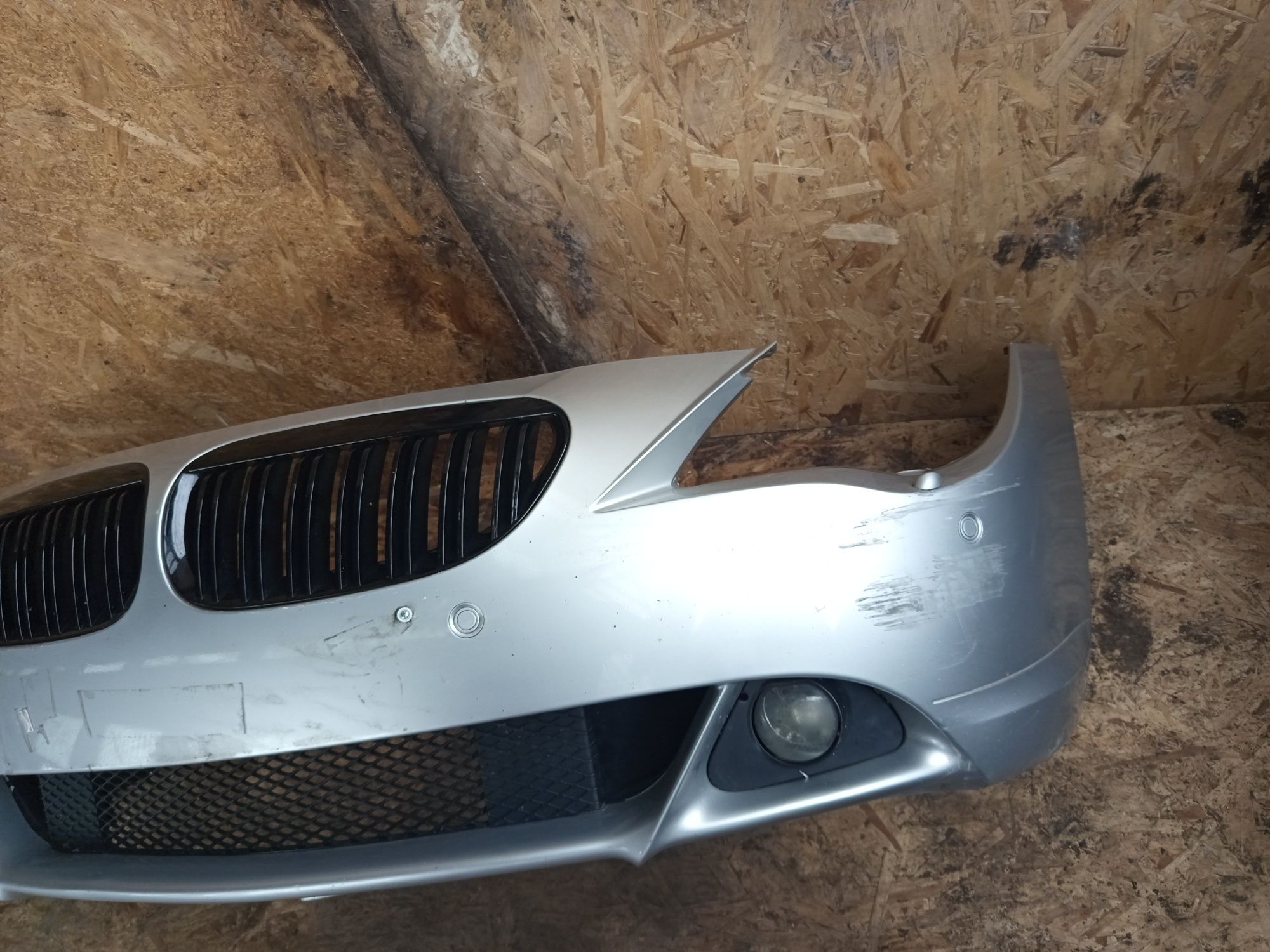 оригинална предна броня за BMW 6 серия E63 E64 сива 354/7 Titansilber