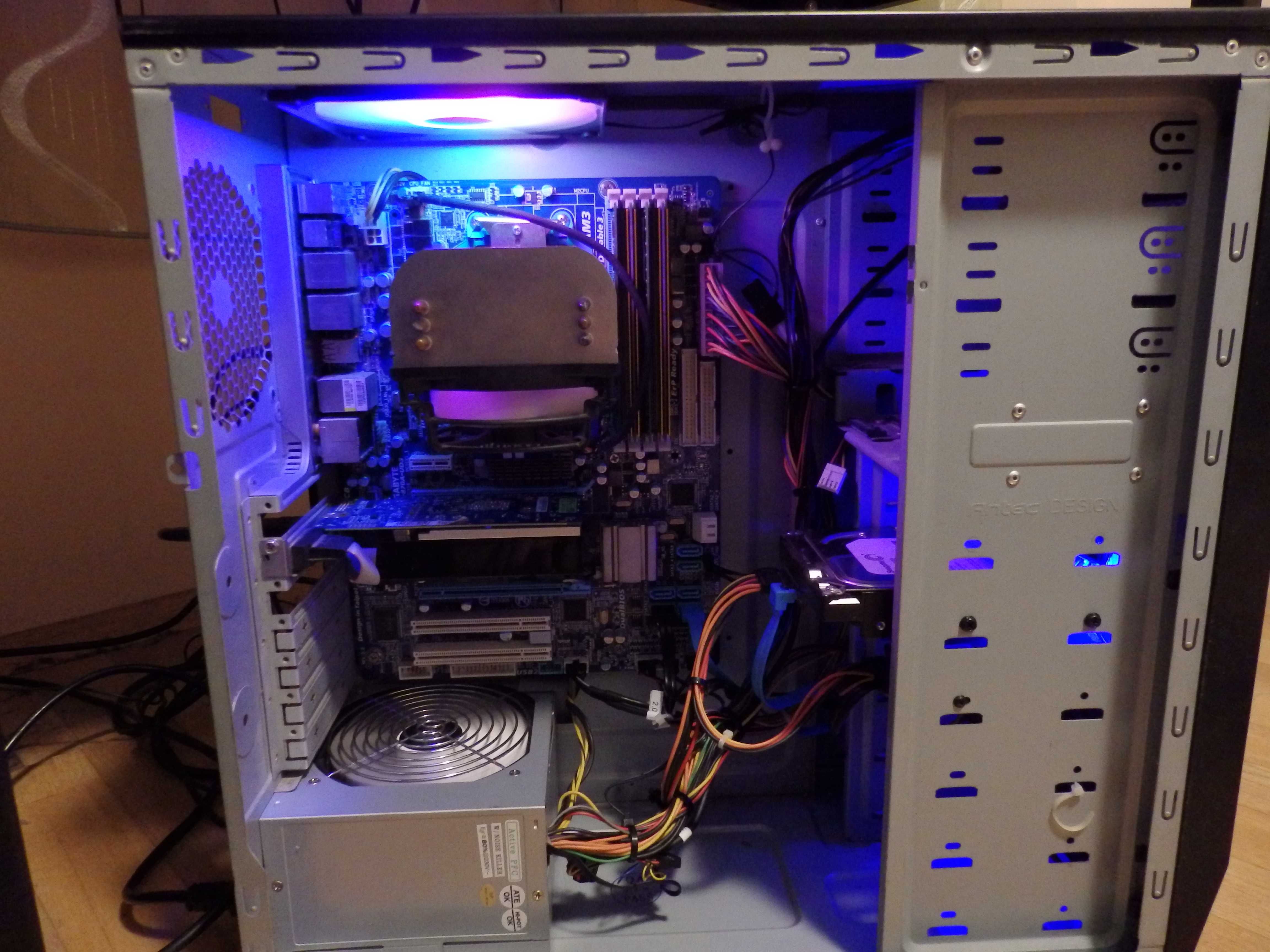 Компютър, Gigabyte GA-870A-UD3, Phenom 2 x4 955, 12 RAM ddr3, gt430