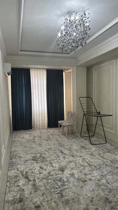 R6! Сдаётся КЛАССНАЯ квартира 2/2/5 на Карасу 1 ор-р школа №208 !