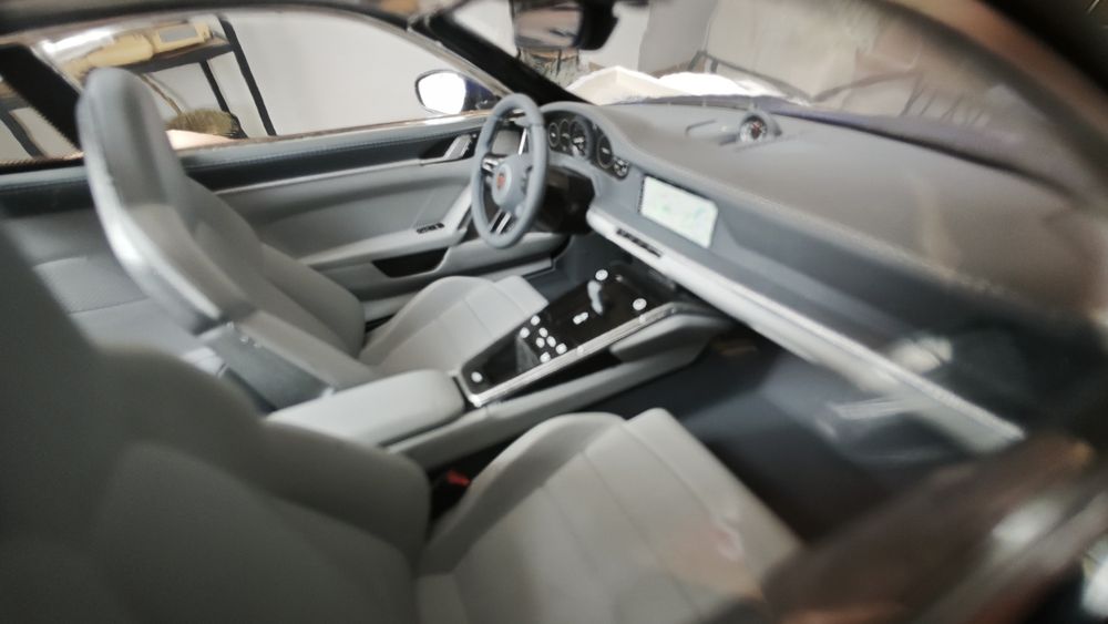 Minichamps Porsche 911 Carrera 4S 1:18