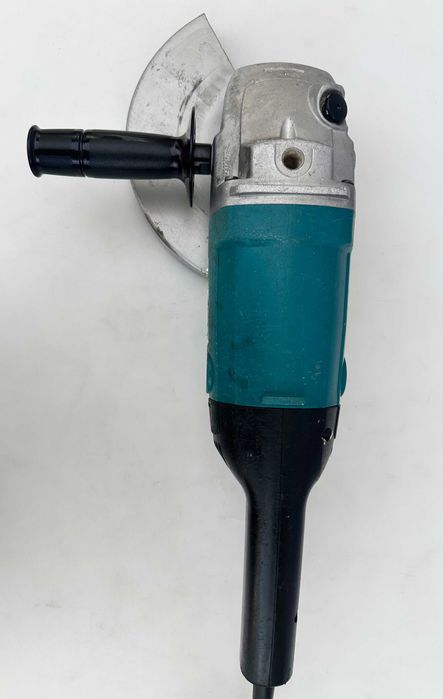 Makita 9069 - Голям ъглошлайф 2000W 230мм
