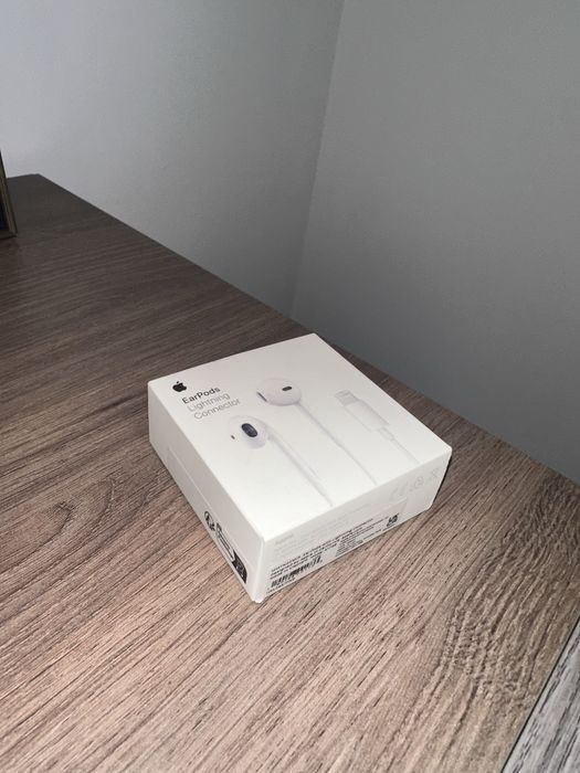 Жични слушалки на Apple