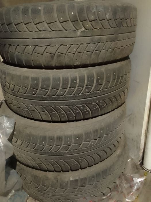 Продам зимние шины