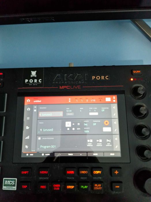 Aparat Productie Muzicala Akai Mpc Live