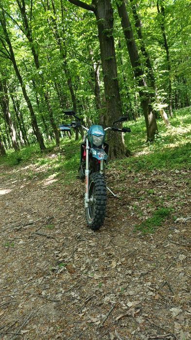 Vând cross 150cc