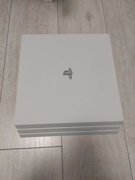 Vand ps4 pro alb