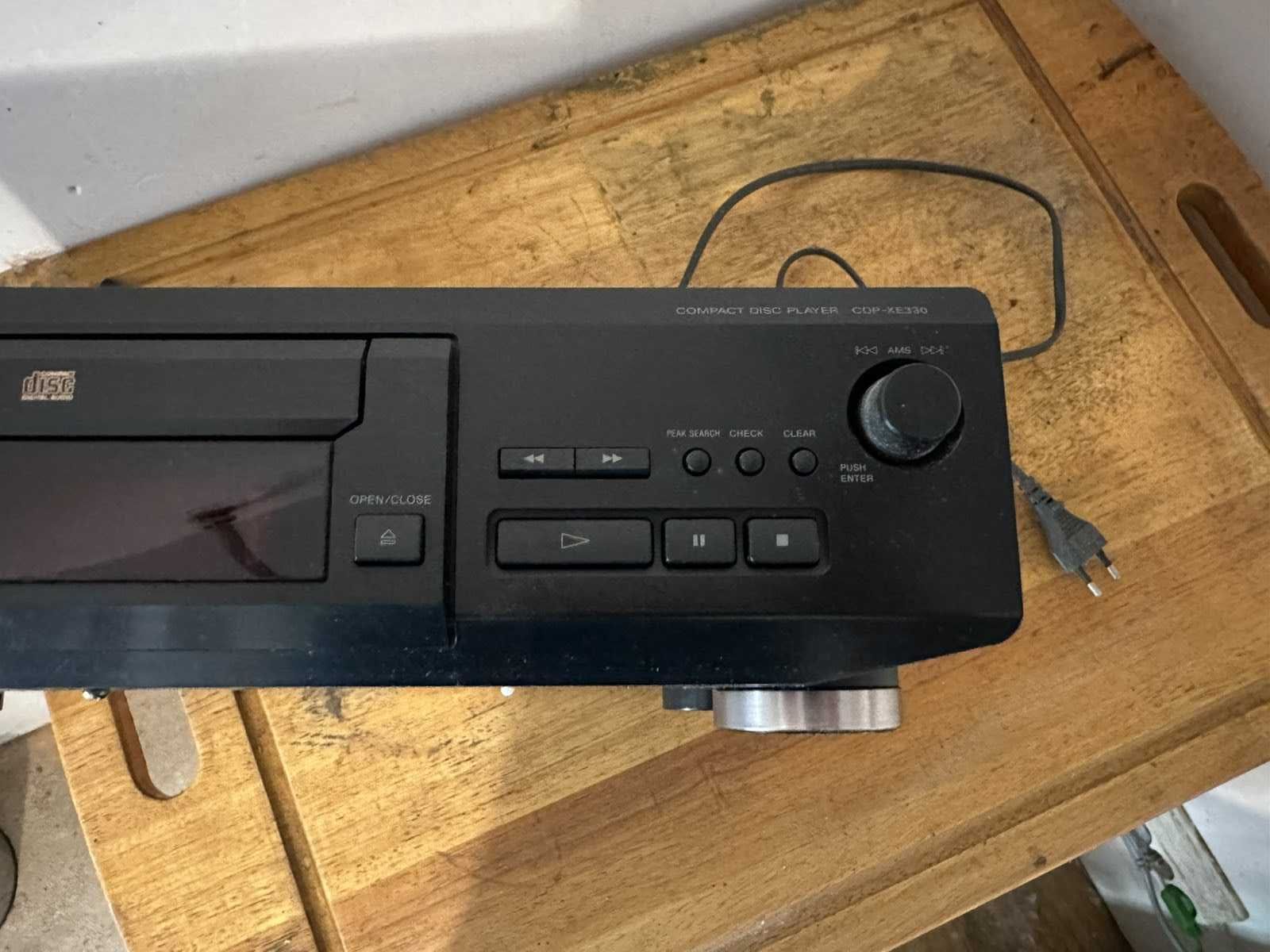Sony CDP-XE330 – CD плейър (за части, ремонт или винтидж сетъп)
