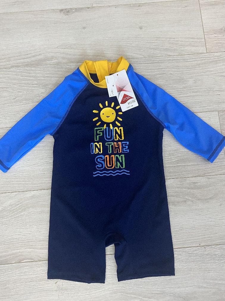 Costum inot/protectie solara copii marimea 110, nou
