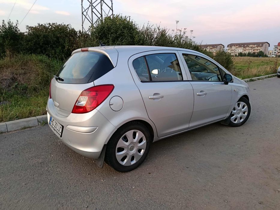 Opel Corsa D 2010 1.2 benzina