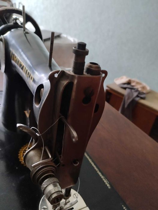 колекционерска ръчна немска шевна машина  Gritzner