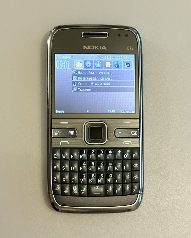 Телефон Nokia E72