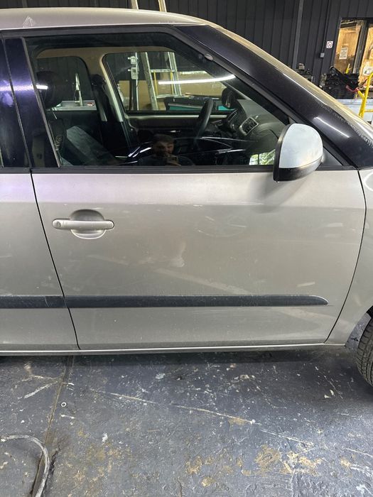 Usa portiera fata dreapta SKODA FABIA II 542 2006 - 2014 , gri LF8H