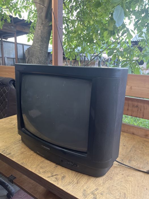 Телевизор самсунг