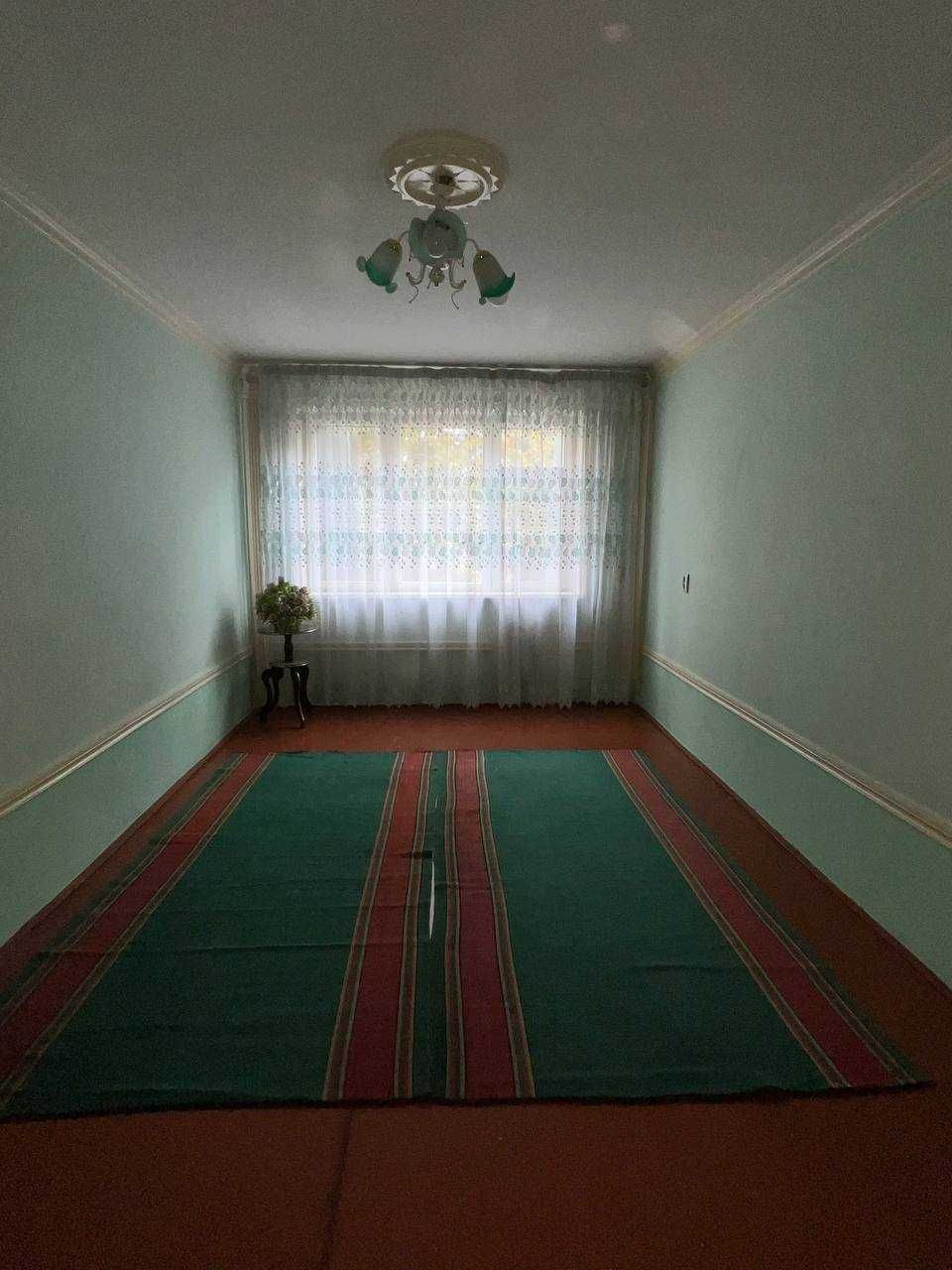 Продается квартира в Янгиюле. Срочно!