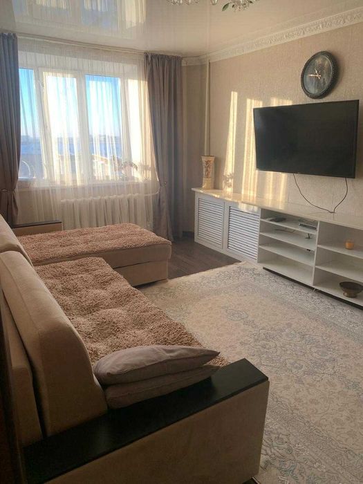 Продается 2-комнатная на улице Садовой 79