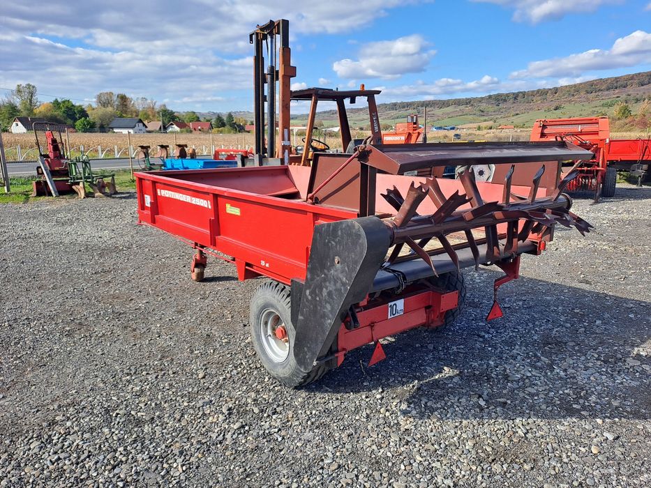 Vand mig de gunoi ideal pentru solari dupa tractor mic  masa utila 2.5