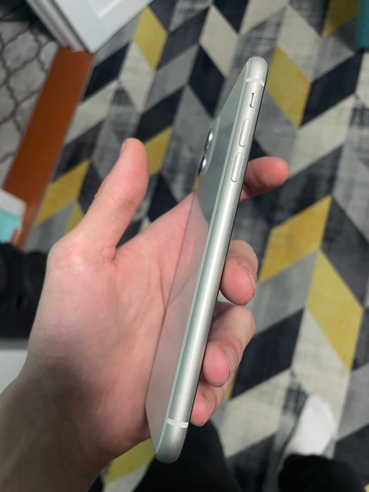 Продам или обменяю Iphone 11