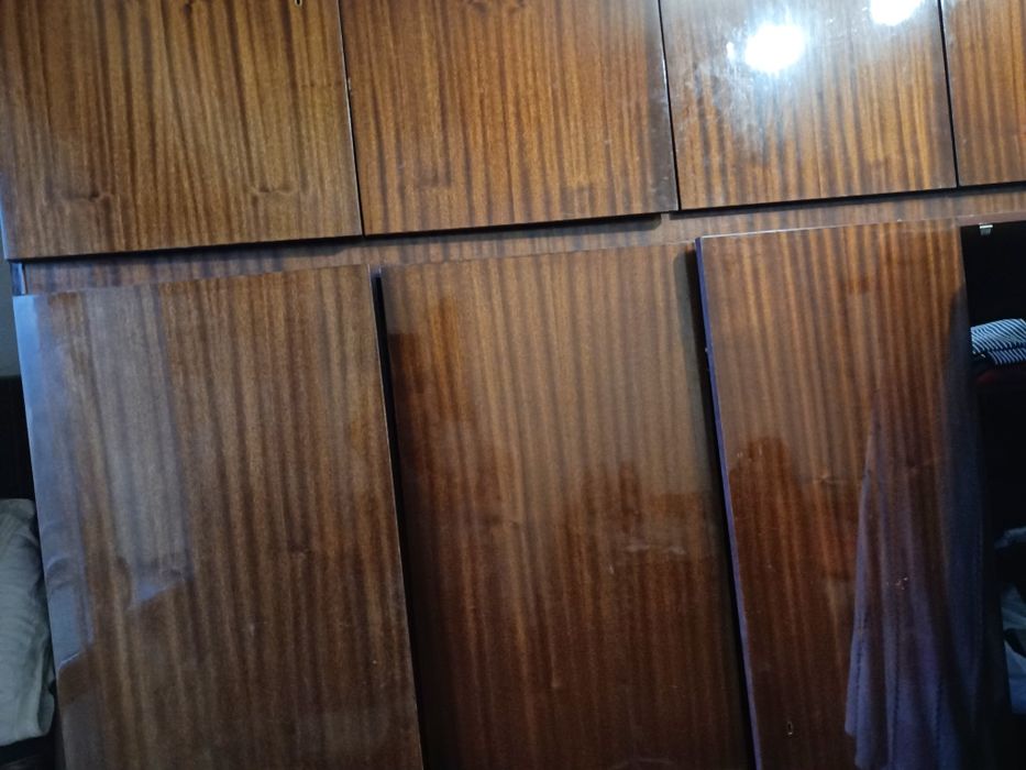 Гардероб лакиран