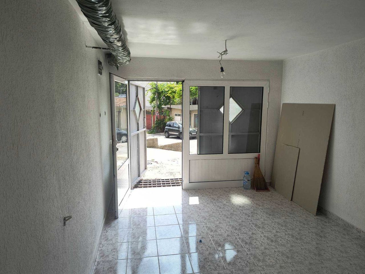 Дава се под наем  в Разград, Лудогорие -  кв.м за 153 € - Снимка #1