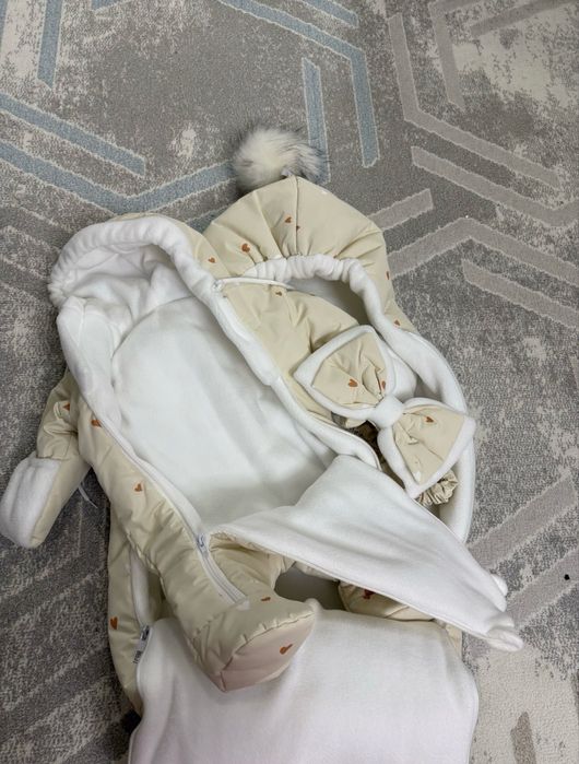 Кобинезон + конверт в идеальном состоянии .