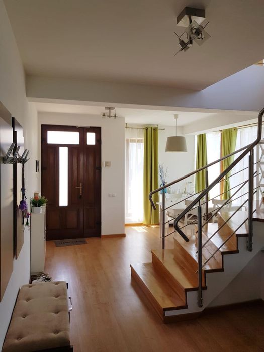 Casa de inchiriat, 180mp SU, 1500mp teren - 100m de Str. Brancusi
